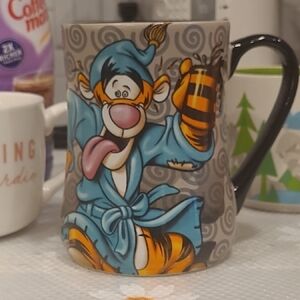 Tigger Character Mug with Black Handle
